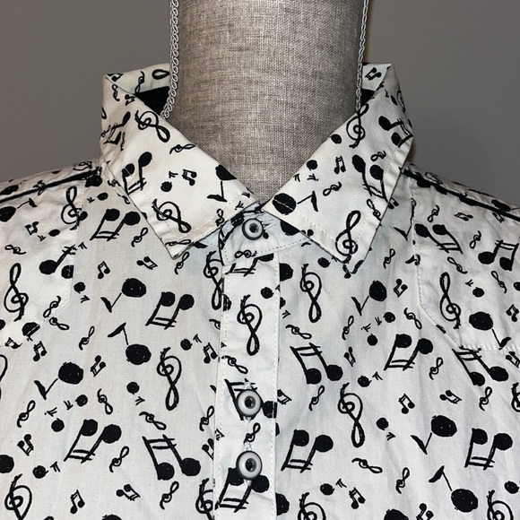 Rock Roll n Soul
S/S MUSIC ON MY MIND short sleeve button down. - Picture 3 of 7